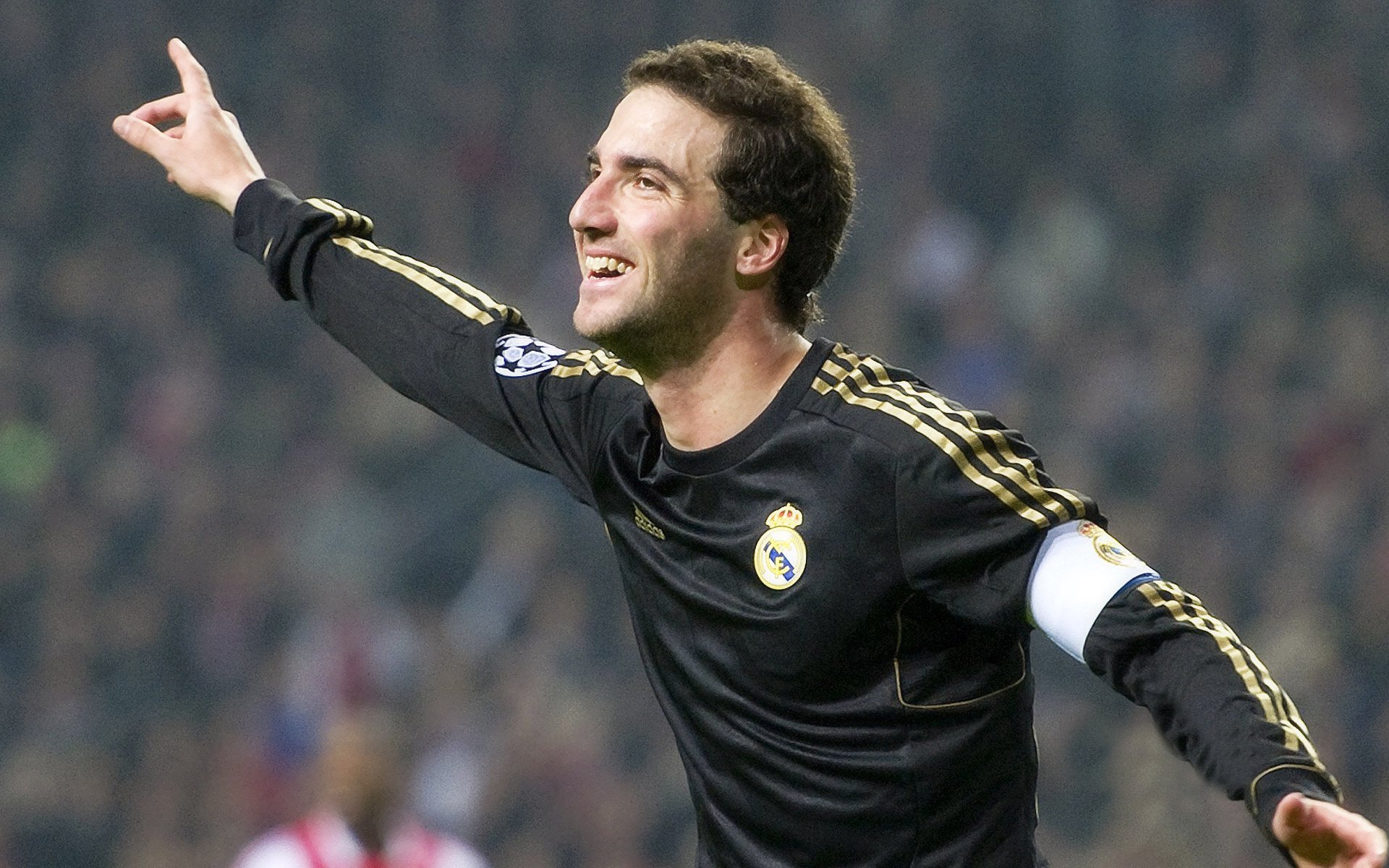 震撼全场的“神级传球”，完美演绎足球艺术，足球传球视频教学视频